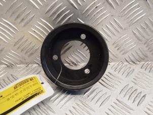 Gebruikte Waterpomp poelie Renault Trafic New (FL) 2.0 dCi 16V 115 Prijs € 25,00 Margeregeling aangeboden door EU Engines & Parts BV