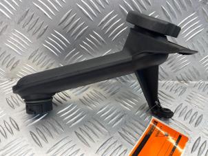 Gebruikte Olie vulpijp Ford Transit 2.4 TDdi 16V 330M Prijs € 15,00 Margeregeling aangeboden door EU Engines & Parts BV