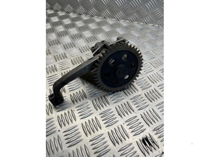 Gebruikte Oliepomp Volkswagen Touareg (7LA/7L6) 2.5 TDI R5 Prijs € 50,00 Margeregeling aangeboden door EU Engines & Parts BV