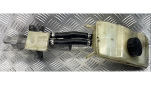 Gebruikte Hoofdremcilinder Mercedes Vito (639.7) 2.2 111 CDI 16V Prijs € 35,00 Margeregeling aangeboden door EU Engines & Parts BV