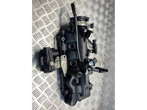 Gebruikte Inlaatspruitstuk Opel Insignia 2.0 CDTI 16V 130 Ecotec Prijs € 125,00 Margeregeling aangeboden door EU Engines & Parts BV