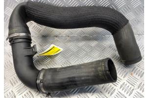 Gebruikte Intercooler Slang Citroen Jumper (U9) 2.2 HDi 120 Euro 4 Prijs € 35,00 Margeregeling aangeboden door EU Engines & Parts BV