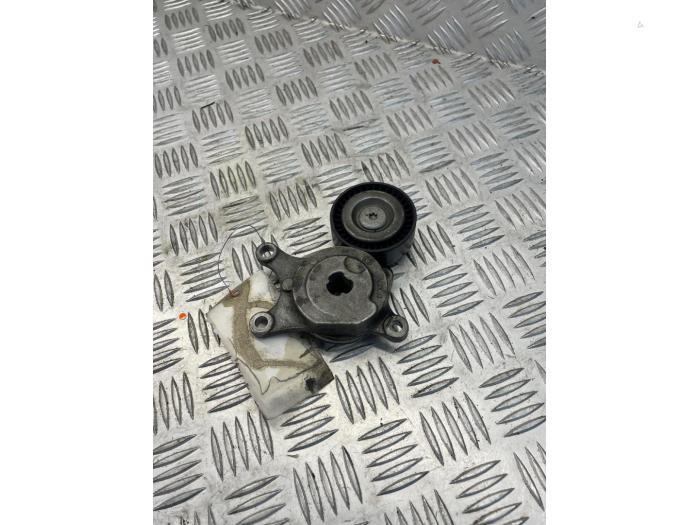 Gebruikte Spanner multiriem Mercedes B (W246/W242) 2.0 B-200 NGD 16V Prijs € 25,00 Margeregeling aangeboden door EU Engines & Parts BV