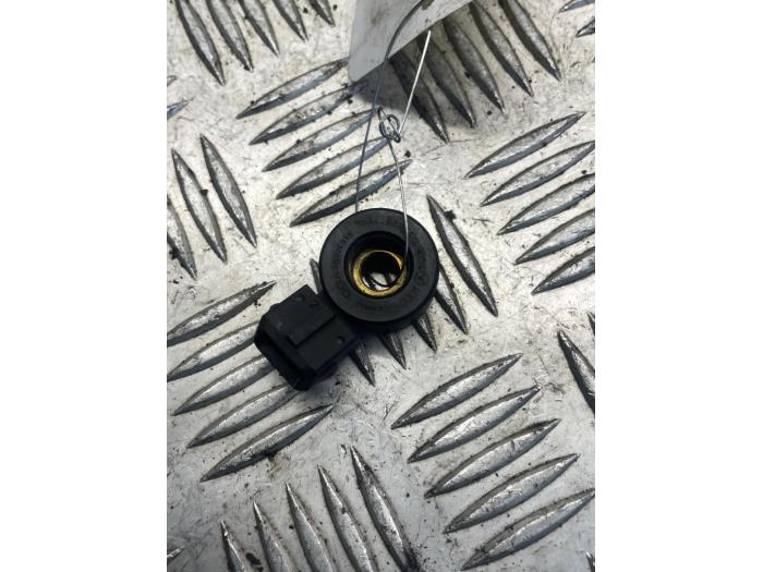 Pingelsensor van een Mercedes-Benz C (W204) 1.8 C-180 CGI 16V 2010