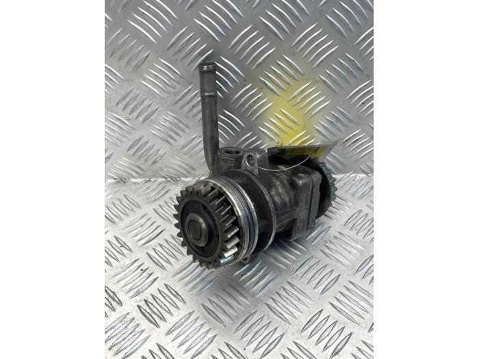 Stuurbekrachtiging Pomp van een Volkswagen Multivan T5 (7E/7HC/7HF/7HM) 2.5 Tdi 2012