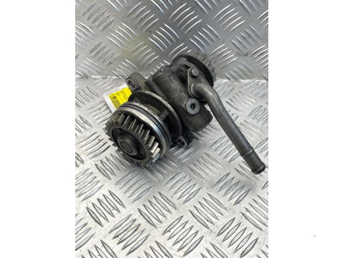 Stuurbekrachtiging Pomp van een Volkswagen Multivan T5 (7E/7HC/7HF/7HM) 2.5 Tdi 2012