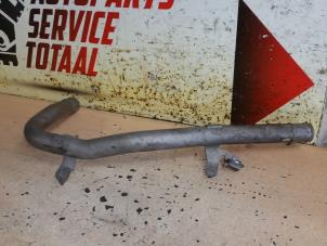 Gebruikte Waterpijp Mercedes CLA (117.3) 1.6 CLA-180 16V Prijs € 35,00 Margeregeling aangeboden door EU Engines & Parts BV