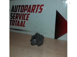 Gebruikte Oliepomp Audi A4 (B7) 2.0 TDI 16V Prijs € 50,00 Margeregeling aangeboden door EU Engines & Parts BV