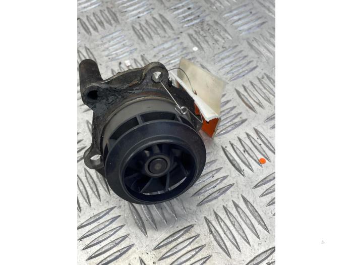 Gebruikte Waterpomp Volkswagen Polo V (6R) 1.2 TDI 12V BlueMotion Prijs € 20,00 Margeregeling aangeboden door EU Engines & Parts BV