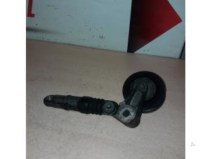 Gebruikte Spanrol Multiriem Volkswagen Crafter 28/30/32/35 SWB Prijs € 20,00 Margeregeling aangeboden door EU Engines & Parts BV