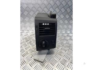 Gebruikte Dashboard deel Mercedes Sprinter 3,5t (906.73) 315 CDI 16V Prijs € 20,00 Margeregeling aangeboden door EU Engines & Parts BV