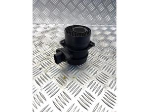 Gebruikte Luchthoeveelheidsmeter Seat Leon (1P1) 2.0 TDI 16V FR Prijs € 25,00 Margeregeling aangeboden door EU Engines & Parts BV