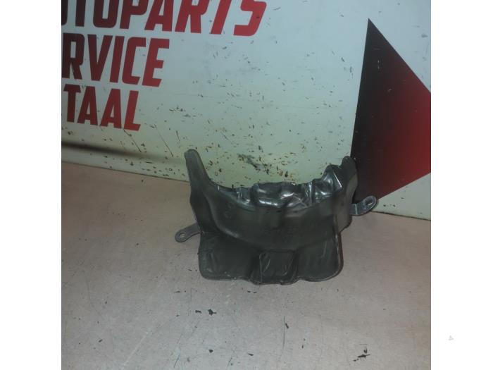 Gebruikte Hitteschild uitlaat Mercedes R (W251) 3.0 320 CDI 24V 4-Matic Prijs € 15,00 Margeregeling aangeboden door EU Engines & Parts BV