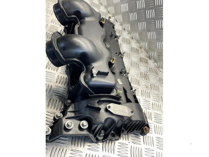 Gebruikte Kleppendeksel Landrover Range Rover Sport (LW) 4.4 SDV8 32V Prijs € 175,00 Margeregeling aangeboden door EU Engines & Parts BV