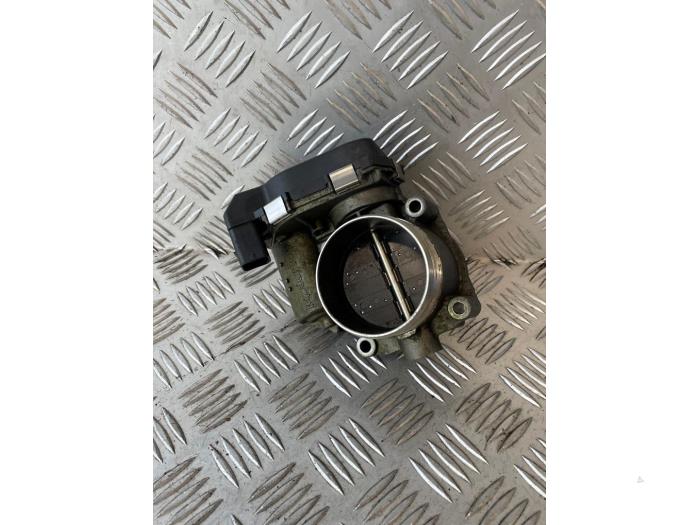 Gebruikte Gasklephuis BMW 6 serie (F13) M6 V8 32V TwinPower Turbo Prijs € 65,00 Margeregeling aangeboden door EU Engines & Parts BV