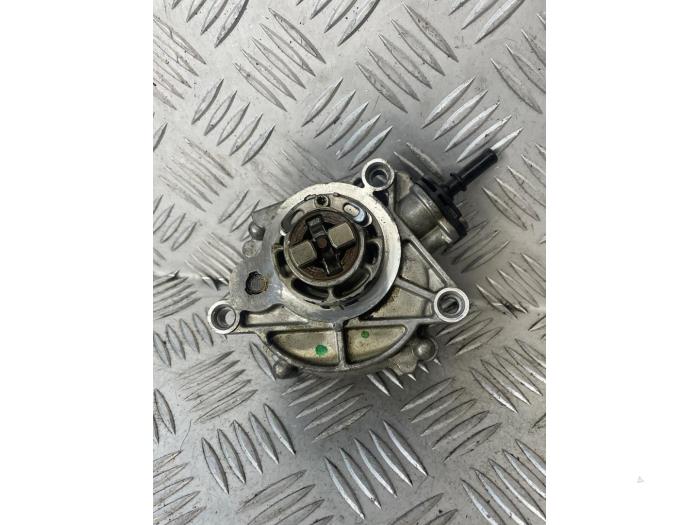 Gebruikte Vacuumpomp (Benzine) Opel Mokka 1.2 Turbo 12V Prijs € 35,00 Margeregeling aangeboden door EU Engines & Parts BV