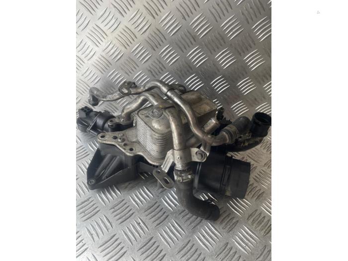 Gebruikte Oliefilterhuis Nissan X-Trail (T32) 1.7 dCi Prijs € 50,00 Margeregeling aangeboden door EU Engines & Parts BV