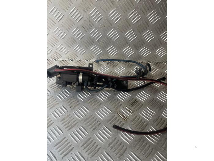 Gebruikte Turbodruk sensor BMW 5 serie Touring (E39) 530d 24V Prijs € 20,00 Margeregeling aangeboden door EU Engines & Parts BV