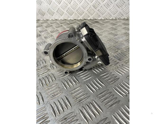 Gebruikte Gasklephuis Mercedes C (C205) C-300 2.0 Turbo 16V Prijs € 100,00 Margeregeling aangeboden door EU Engines & Parts BV