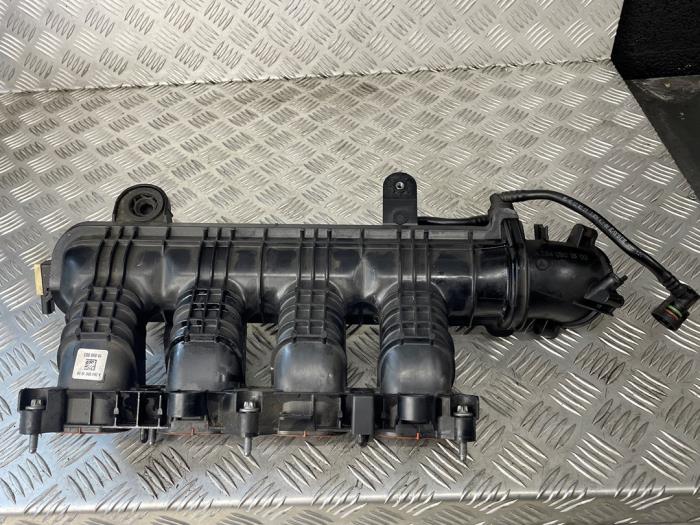 Gebruikte Spruitstuk Inlaat Mercedes E (W213) E-350 EQ Boost 2.0 Turbo 16V Prijs € 90,00 Margeregeling aangeboden door EU Engines & Parts BV