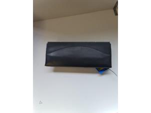 Gebruikte Airbag knie rechts Audi A3 (8V1/8VK) 2.0 TDI 16V Prijs € 104,00 Margeregeling aangeboden door PartsZone24