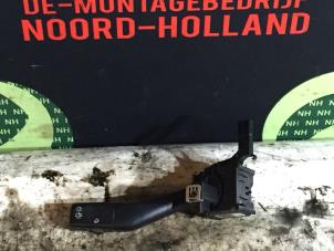 Gebruikte Pinker rechts Volkswagen Golf Prijs € 20,00 Margeregeling aangeboden door Auto Demontage Vijfhuizen