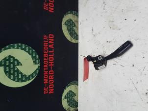 Gebruikte Pinker rechts Volkswagen Golf Prijs € 20,00 Margeregeling aangeboden door Auto Demontage Vijfhuizen