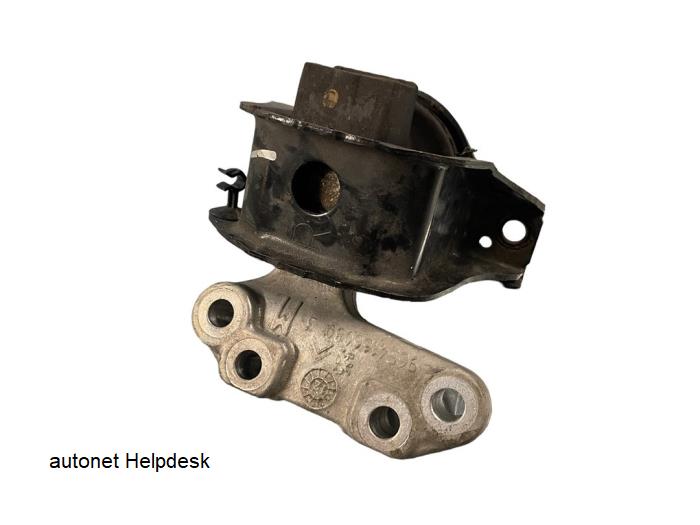 Gebruikte Motorrubber Peugeot 208 I (CA/CC/CK/CL) 1.4 16V Prijs op aanvraag aangeboden door DEMO Autonet Ves-1