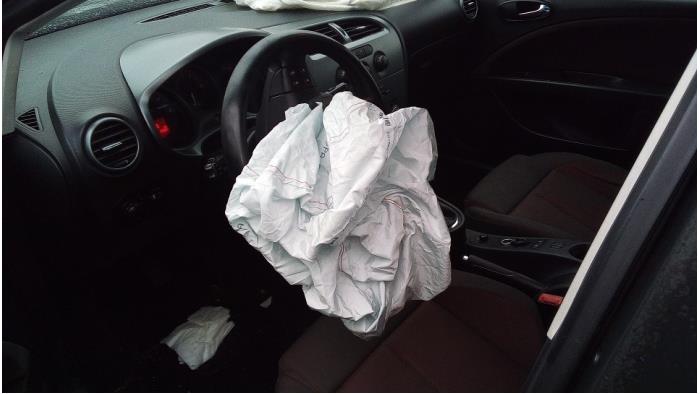 Seat Leon 1.6 Sloopvoertuig (2007, Zwart)