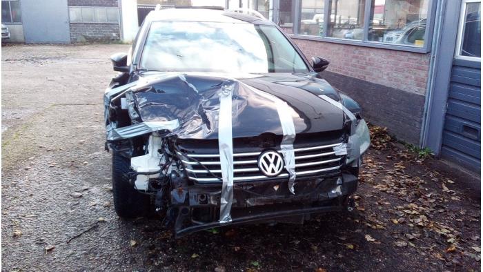 Volkswagen Passat Variant 1.4 TSI 16V Sloopvoertuig (2011, Zwart)