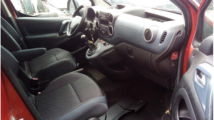 Peugeot Partner Tepee 1.6 VTI 16V Phase 1 Sloopvoertuig (2011, Oranje)