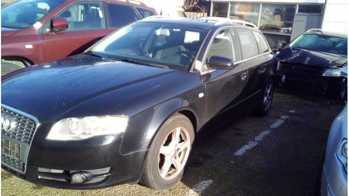 Audi A4 Avant 1.8 T 20V Sloopvoertuig (2006, Zwart)