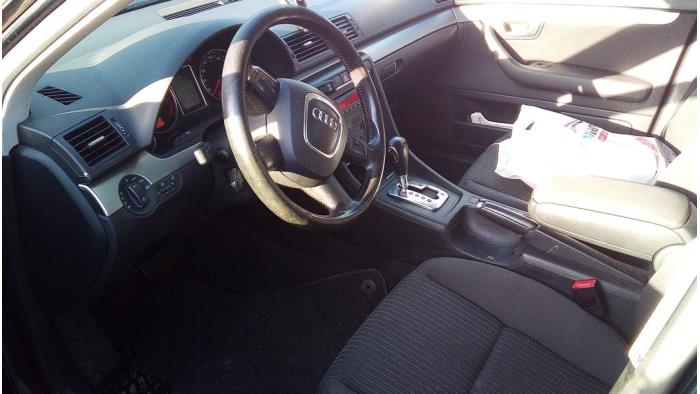 Audi A4 Avant 1.8 T 20V Sloopvoertuig (2006, Zwart)