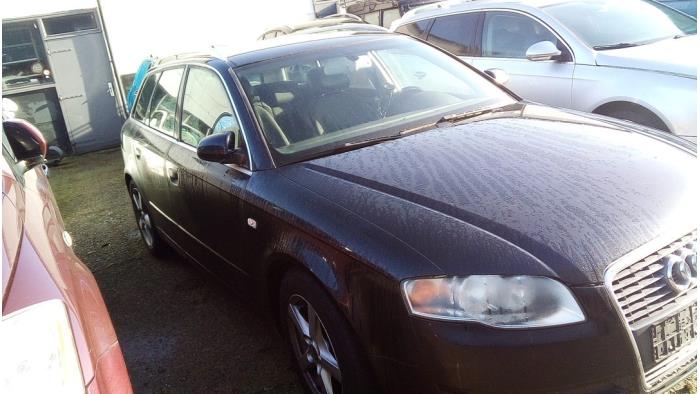 Audi A4 Avant 1.8 T 20V Sloopvoertuig (2006, Zwart)