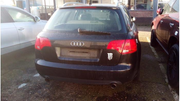 Audi A4 Avant 1.8 T 20V Sloopvoertuig (2006, Zwart)