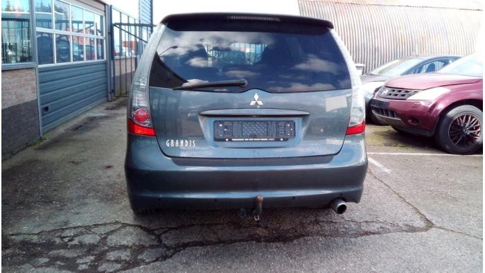 Mitsubishi Grandis 2.4 16V MIVEC Sloopvoertuig (2006, Grijs)