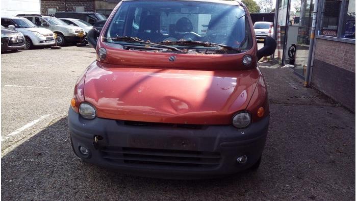 Fiat Multipla 1.6 16V 100 SX,ELX Sloopvoertuig (2000, Rood)