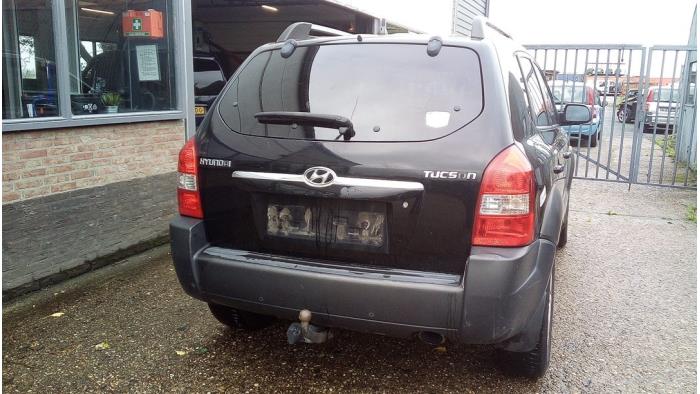 Hyundai Tucson 2.0 16V CVVT 4x2 Sloopvoertuig (2006, Zwart)