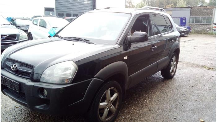 Hyundai Tucson 2.0 16V CVVT 4x2 Sloopvoertuig (2006, Zwart)