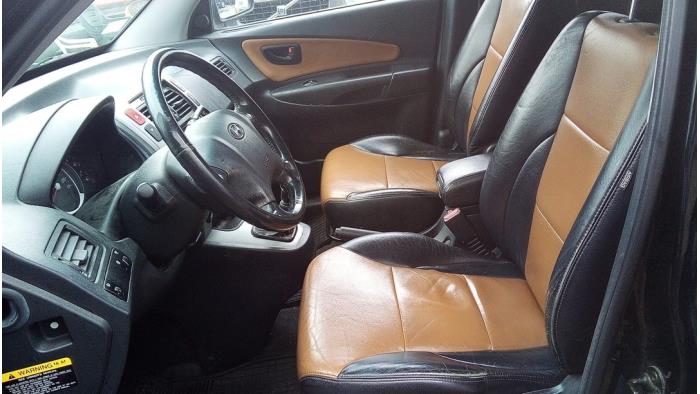 Hyundai Tucson 2.0 16V CVVT 4x2 Sloopvoertuig (2006, Zwart)