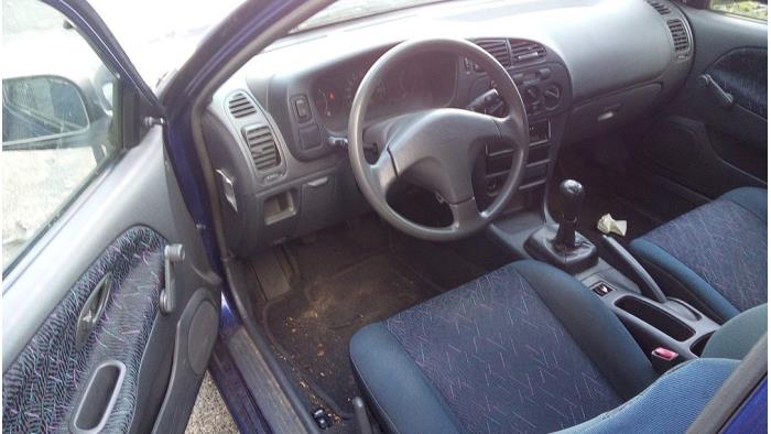 Mitsubishi Colt 1.3 GL,GLX 12V Sloopvoertuig (1999, Blauw)