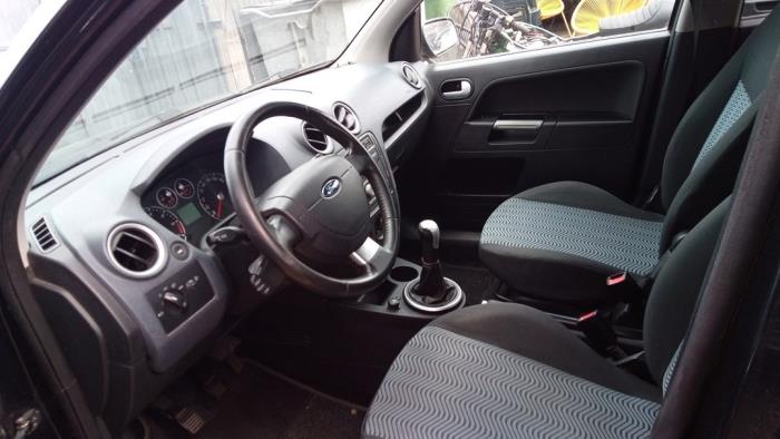Ford Fusion 1.4 16V Sloopvoertuig (2007, Zwart)