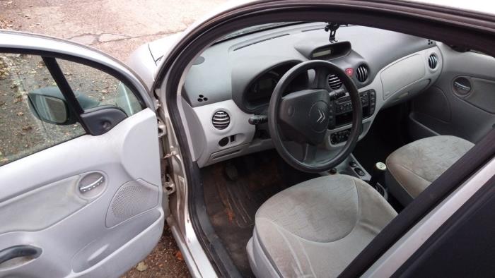 Citroen C3 1.1 Sloopvoertuig (2003, Grijs)