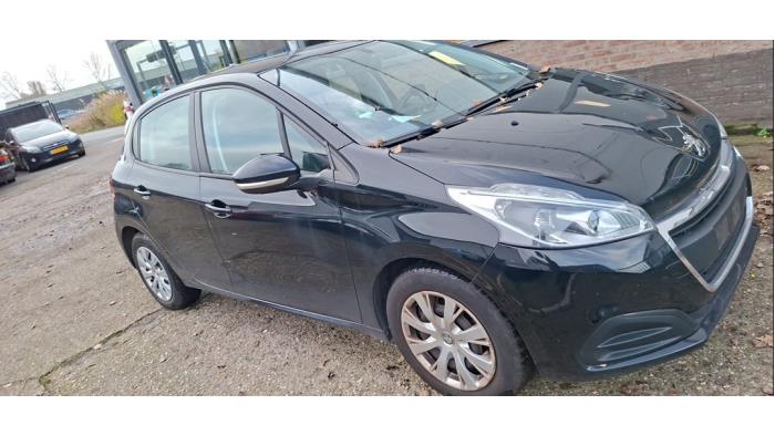 Peugeot 208 I 1.2 Vti 12V PureTech 82 Sloopvoertuig (2016, Zwart)