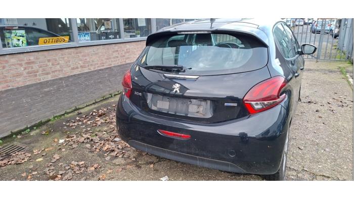 Peugeot 208 I 1.2 Vti 12V PureTech 82 Sloopvoertuig (2016, Zwart)