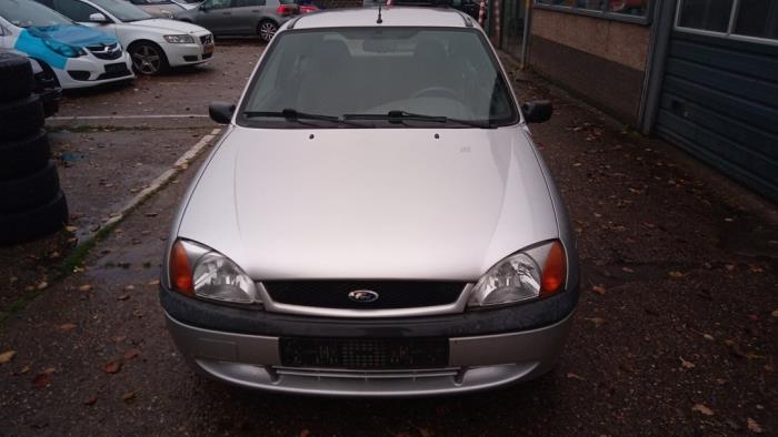 Ford Fiesta 4 1.3i Sloopvoertuig (2001, Grijs)