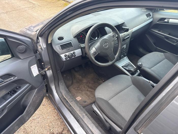 Opel Astra H 1.4 16V Twinport Sloopvoertuig (2005, Grijs)