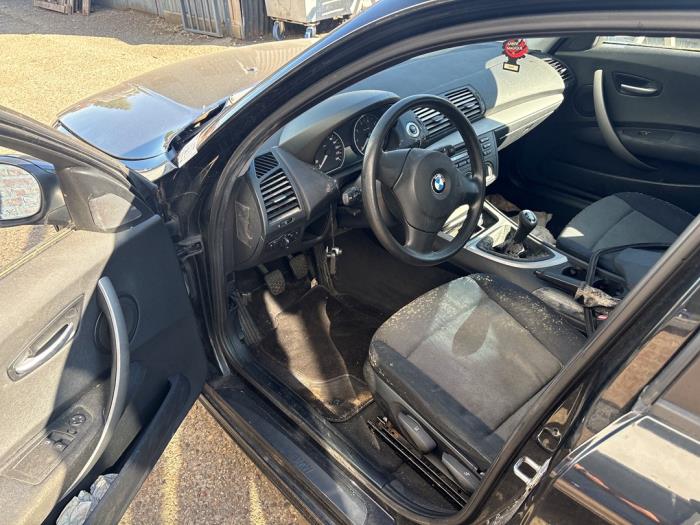 BMW 1 serie 116i 1.6 16V Sloopvoertuig (2005, Zwart)