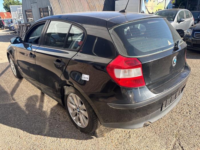 BMW 1 serie 116i 1.6 16V Sloopvoertuig (2005, Zwart)