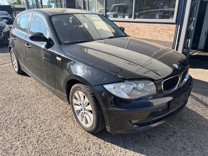 BMW 1 serie 116i 1.6 16V Sloopvoertuig (2005, Zwart)